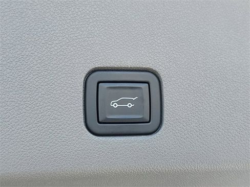 Certified 2024 Cadillac XT6 Premium Luxury w/ LPO, Floor Liner Package image 9