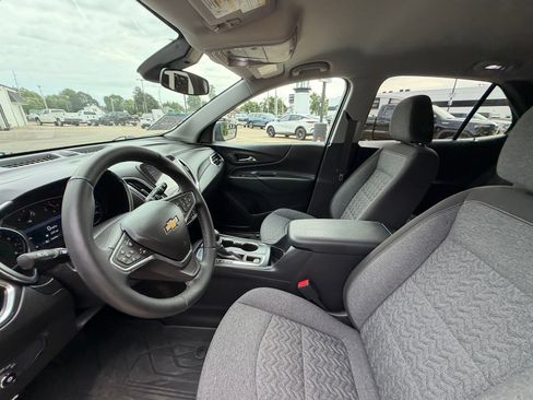 Used 2024 Chevrolet Equinox LT FWD image 32