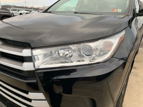 Used 2018 Toyota Highlander XLE image 29
