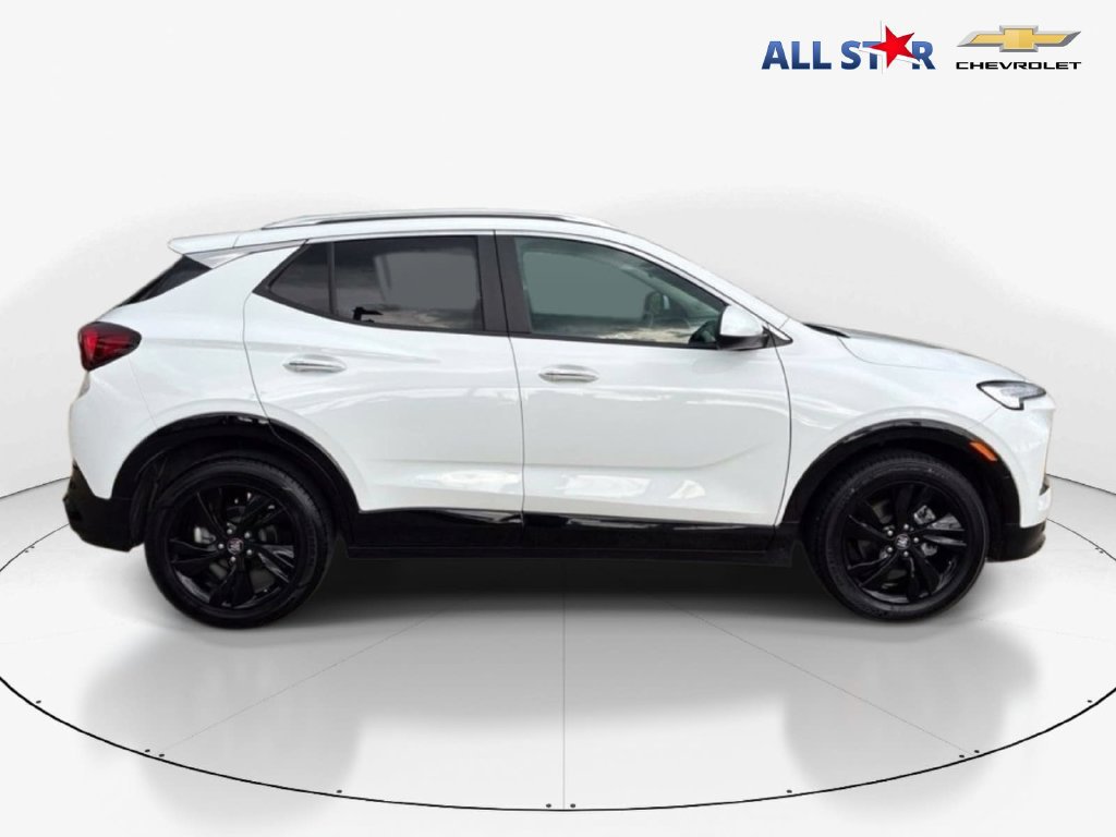 Used 2024 Buick Encore GX Sport Touring FWD image 4