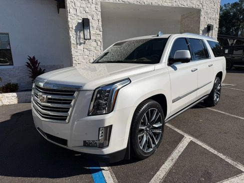 Used 2016 Cadillac Escalade ESV Platinum image 3
