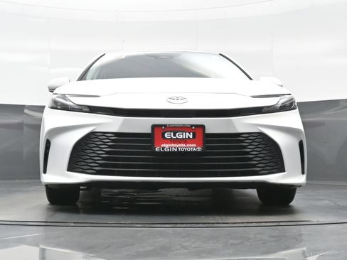 Used 2025 Toyota Camry LE FWD image 25