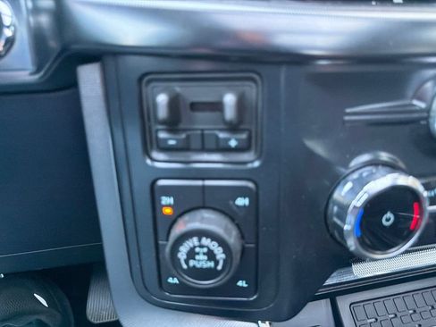 Used 2025 Ford F150 Platinum w/ Equipment Group 702A High AWD/4WD image 19