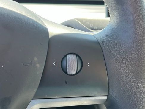 Used 2023 Tesla Model 3 Standard Range image 15