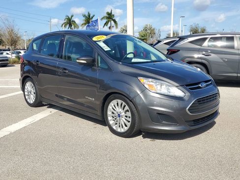Used 2018 Ford C-MAX SE w/ Cold Weather Package image 3