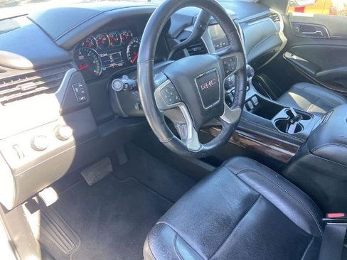 Used 2020 GMC Yukon SLT image 6