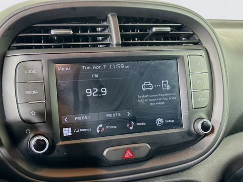 Used 2025 Kia Soul LX w/ LX Technology Package image 21