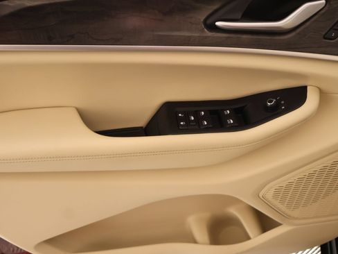 Used 2023 Jeep Grand Cherokee L Limited RWD image 18