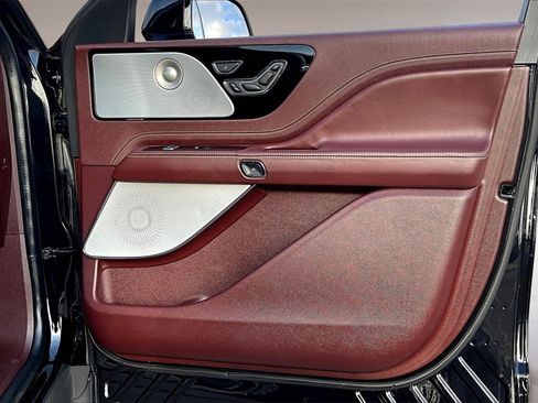 Used 2023 Lincoln Aviator Black Label w/ Dynamic Handling Package image 19