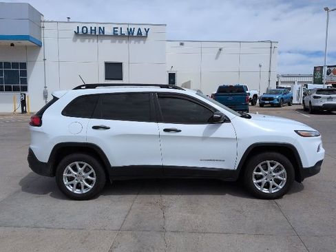 Used 2015 Jeep Cherokee Sport w/ Sport Appearance Group image 5