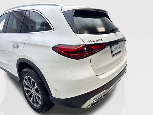 Used 2024 Mercedes-Benz GLC 300 image 19
