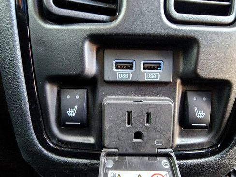 Used 2025 Dodge Durango R/T image 74