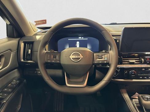 New 2026 Nissan Pathfinder SL w/ SL Premium Package image 12