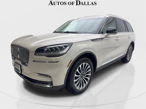 Used 2022 Lincoln Aviator Reserve w/ Equipment Group 201A image 2
