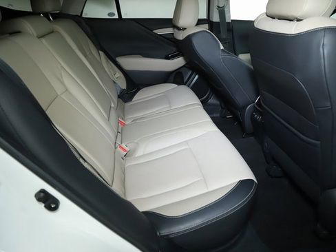 Used 2020 Subaru Outback Limited image 32