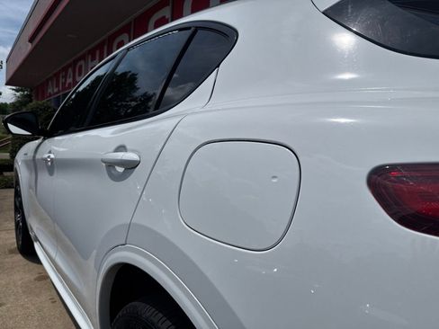 Used 2022 Alfa Romeo Stelvio Veloce AWD/4WD image 13