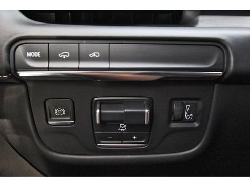 Certified 2023 Cadillac Escalade Sport Platinum RWD image 20
