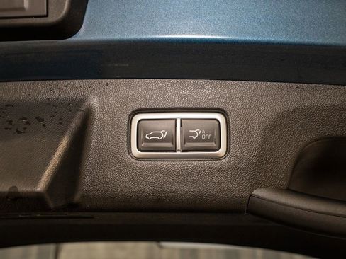 Certified 2025 Kia Sorento EX image 7