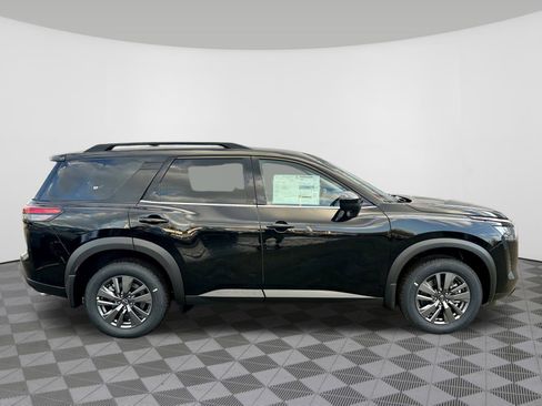 New 2026 Nissan Pathfinder SV image 5
