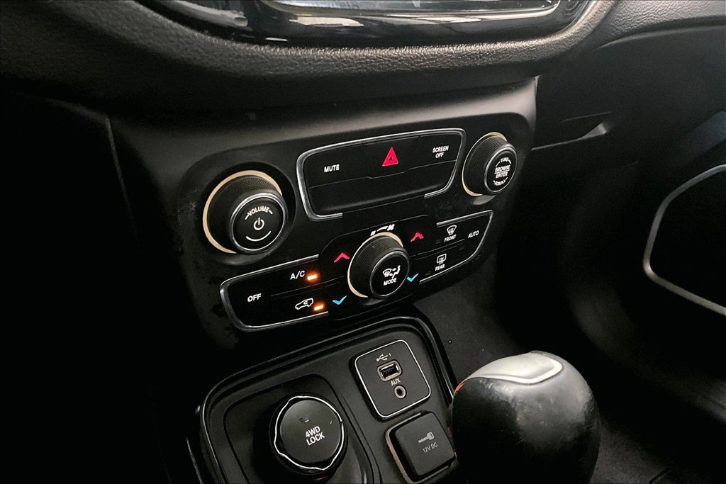 Used 2019 Jeep Compass Limited AWD/4WD image 14