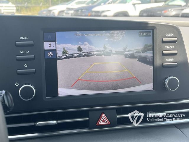 Certified 2025 Hyundai Elantra Sport FWD image 32