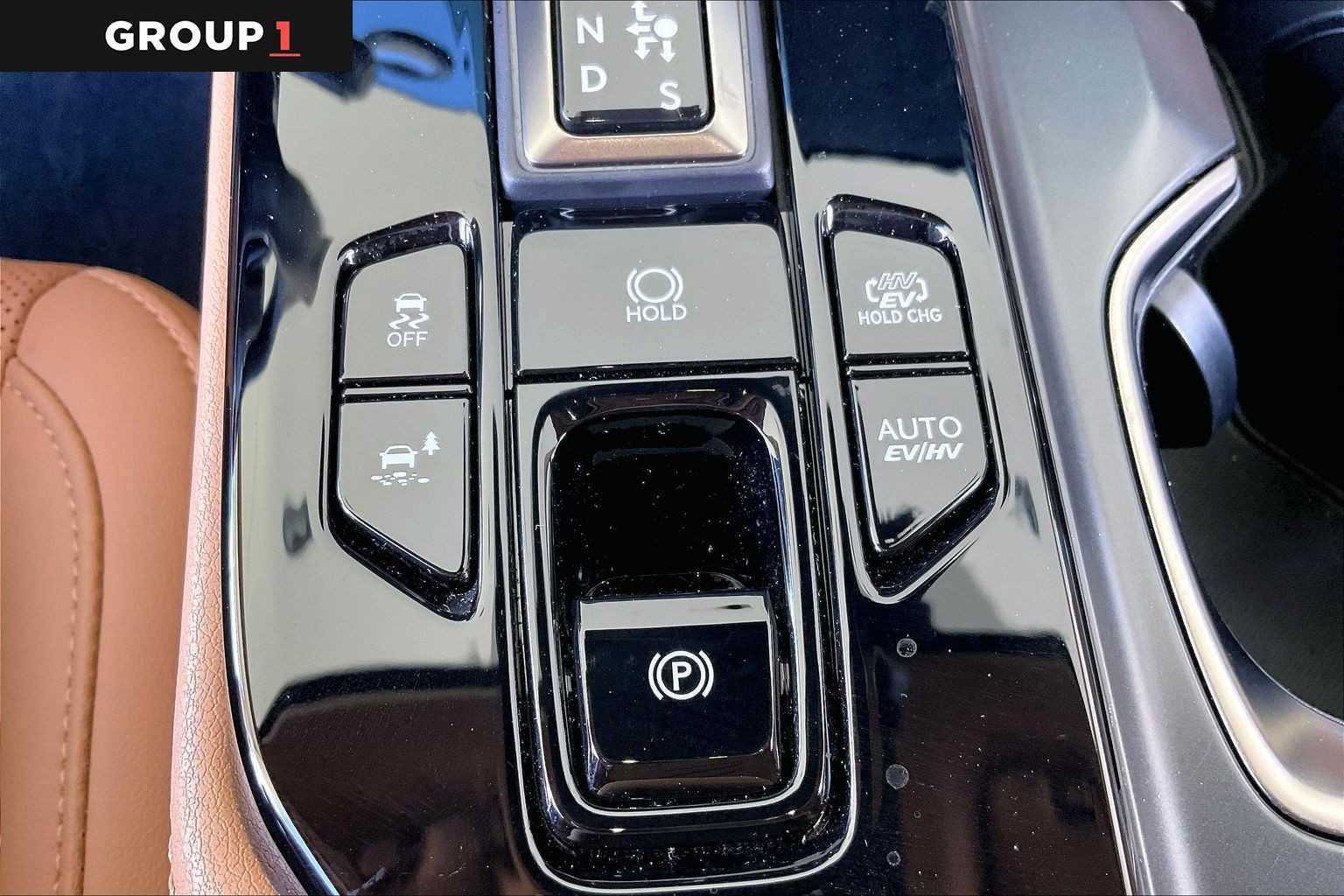 Used 2026 Lexus NX 450h+ AWD w/ Luxury Package image 32