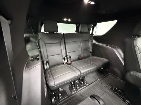 Used 2026 GMC Yukon Denali w/ Sun & Power Step Package image 28