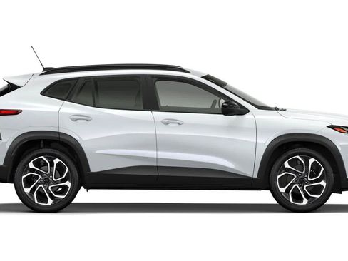 New 2026 Chevrolet Trax RS w/ Driver Confidence Package FWD image 17