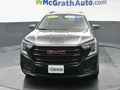 Used 2024 GMC Terrain SLE w/ Driver Convenience Package FWD image 6