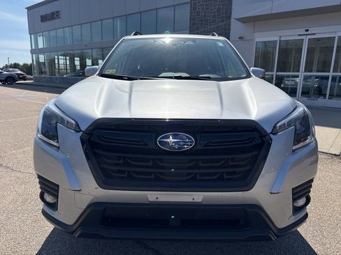 Used 2023 Subaru Forester Premium image 6