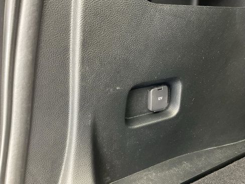 Used 2022 Ford Edge SE w/ Black Appearance Package image 27