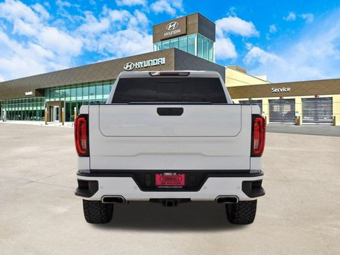 Used 2024 GMC Sierra 1500 AT4 w/ AT4 Premium Package AWD/4WD image 7