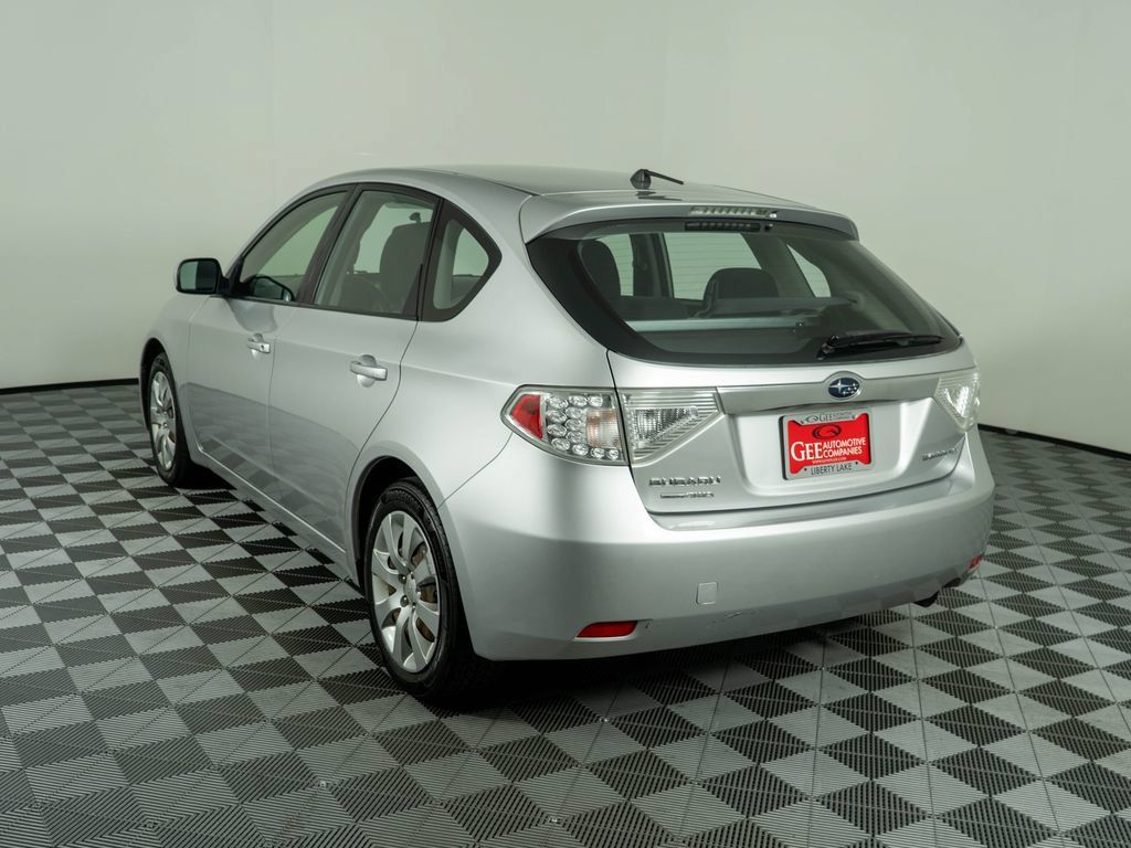 Used 2010 Subaru Impreza 2.5i AWD/4WD image 4