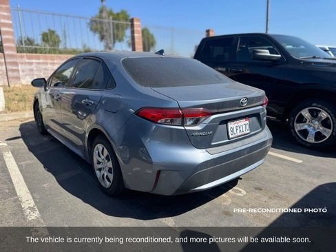 Used 2020 Toyota Corolla LE w/ Carpet Mat Package (TMS) FWD image 3