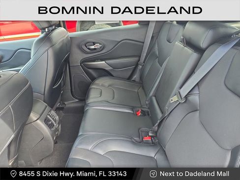 Used 2022 Jeep Cherokee Limited image 16