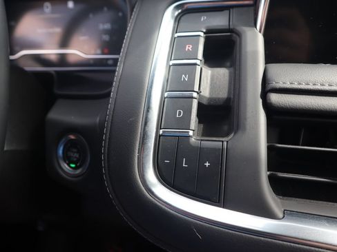 Used 2023 GMC Yukon XL SLE AWD/4WD image 26