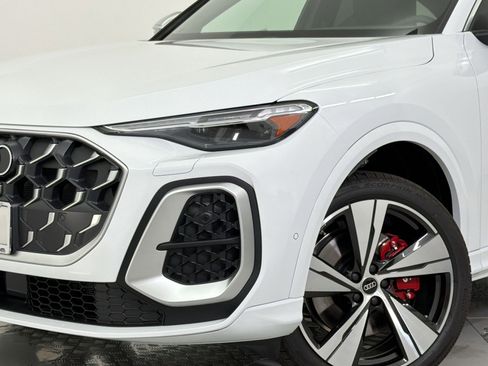 New 2026 Audi SQ5 Premium Plus image 11