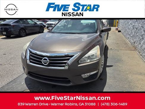 Used 2014 Nissan Altima 2.5 S w/ Display Audio Package FWD image 7