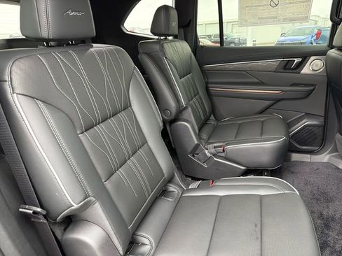 New 2026 Buick Enclave Avenir image 22
