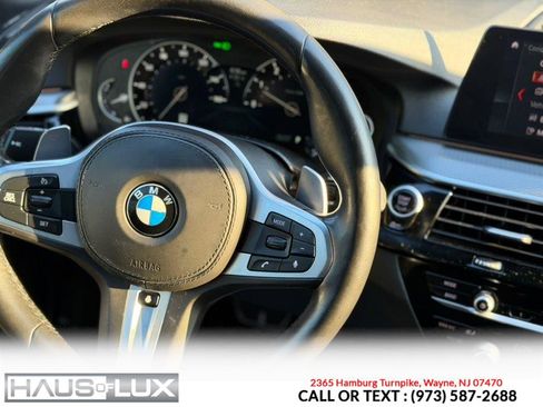 Used 2019 BMW 530i xDrive w/ M Sport Package image 32