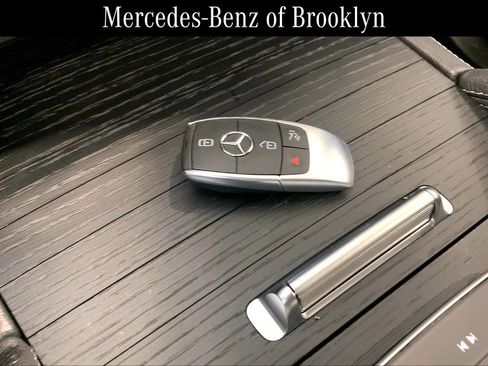 Used 2025 Mercedes-Benz GLE 350 4MATIC image 13