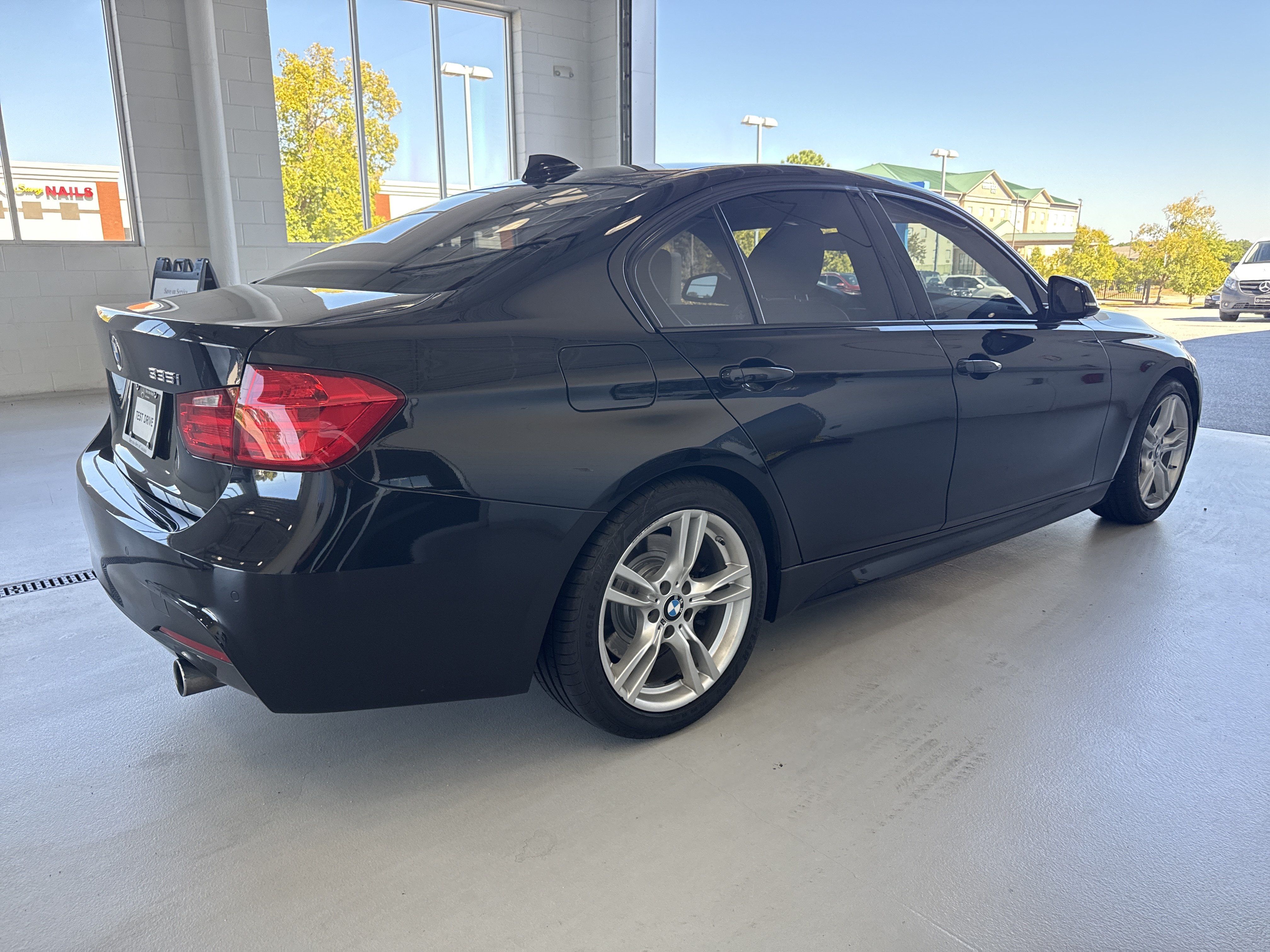 Used 2015 BMW 335i Sedan RWD image 12