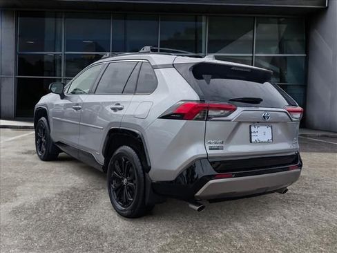 Used 2023 Toyota RAV4 SE AWD/4WD image 4