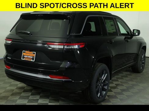 New 2026 Jeep Grand Cherokee Limited AWD/4WD image 8