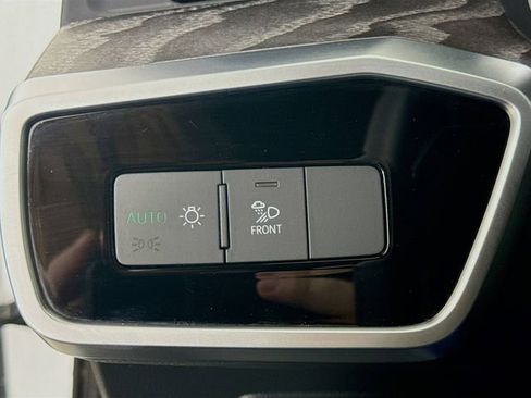 Used 2024 Audi A6 Premium Plus image 10