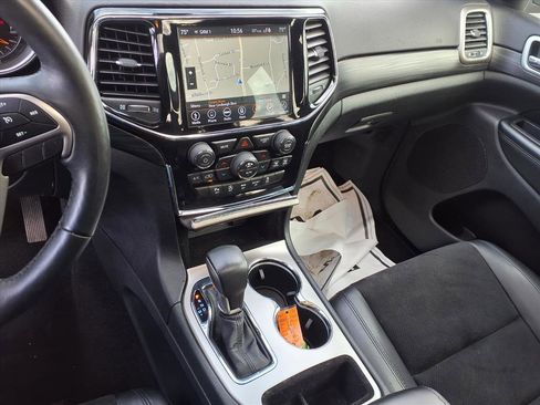 Used 2019 Jeep Grand Cherokee Altitude image 5
