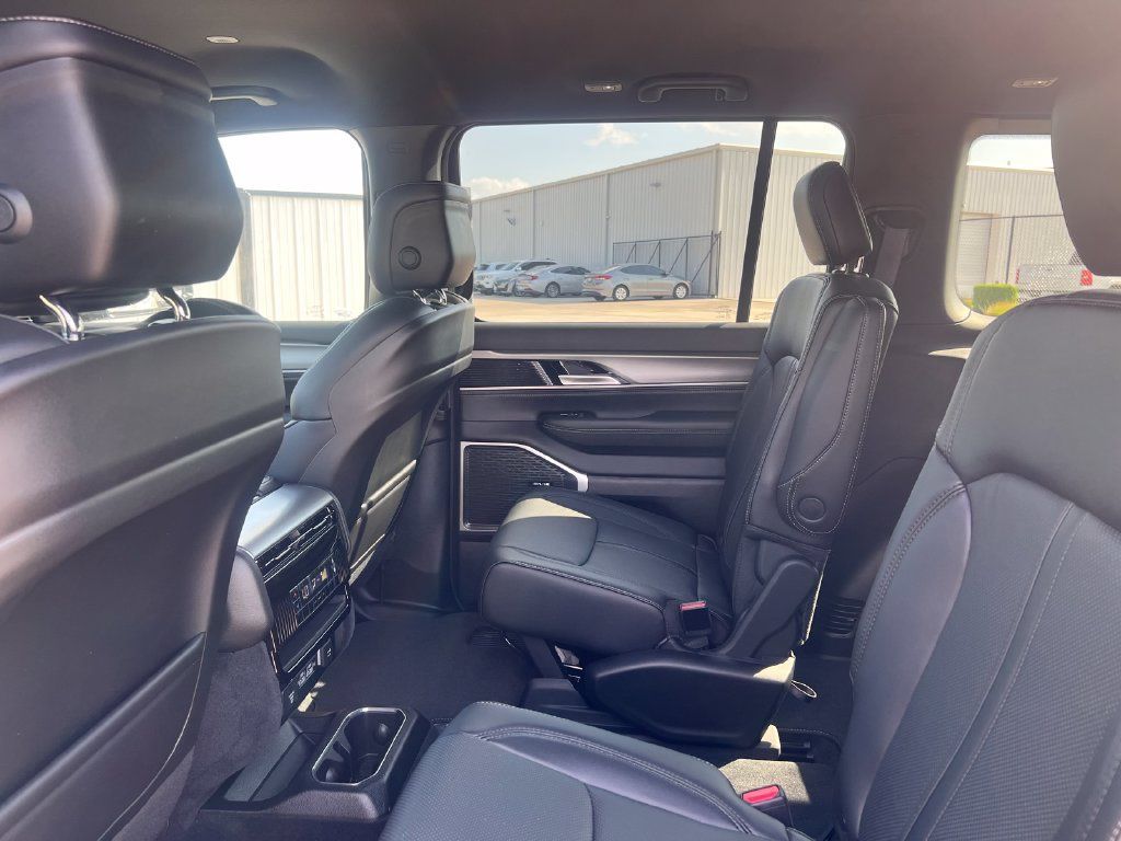 New 2026 Jeep Grand Wagoneer 2WD image 10