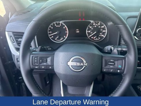 Used 2026 Nissan Rogue SV w/ Cold Weather Package FWD image 7