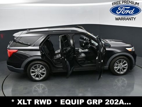 Used 2020 Ford Explorer XLT w/ Equipment Group 202A image 33