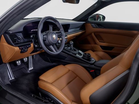 Used 2026 Porsche 911 GT3 RWD image 4